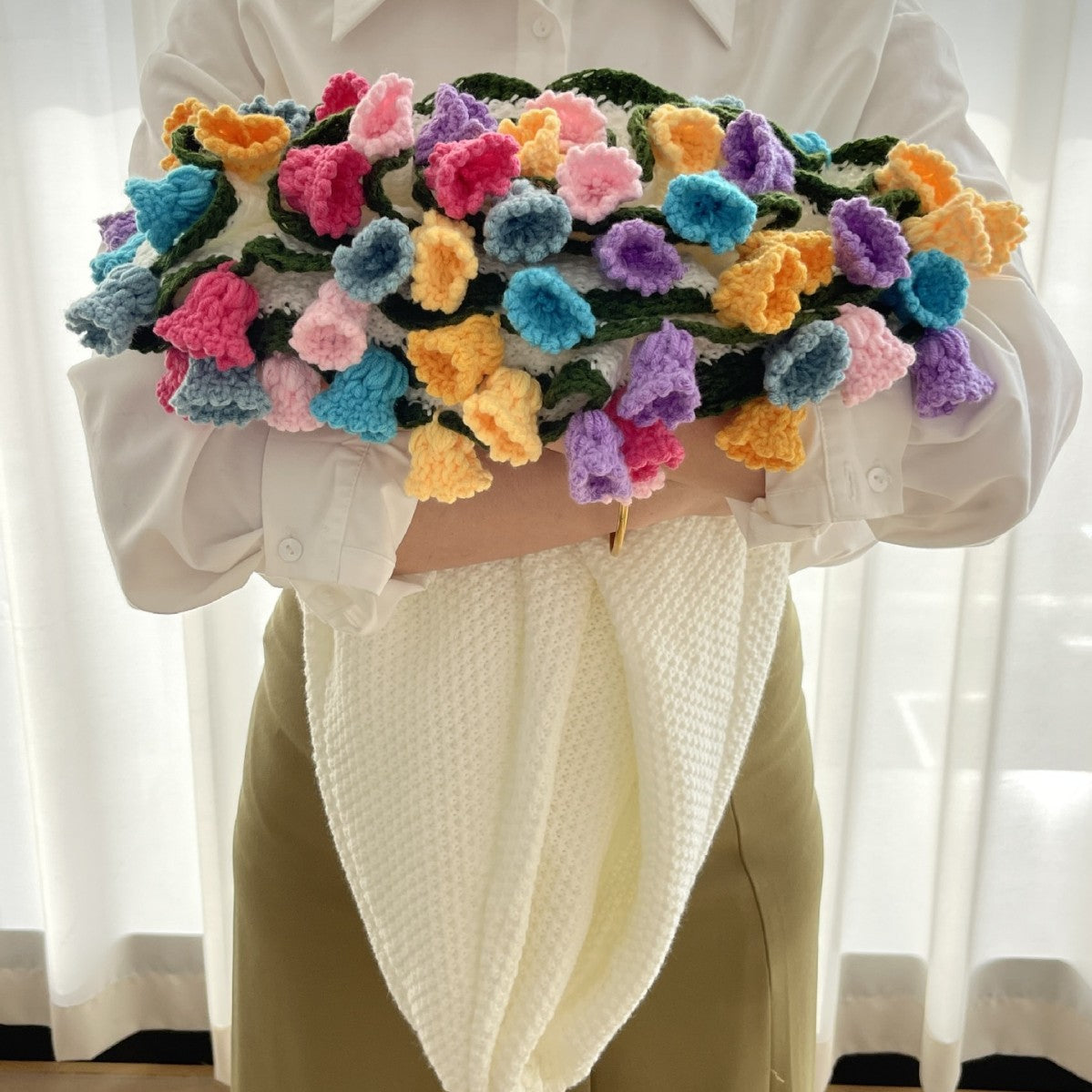 Forever Bloom Crochet Bouquet Blanket – 2-in-1 Flower Gift & Cozy Throw