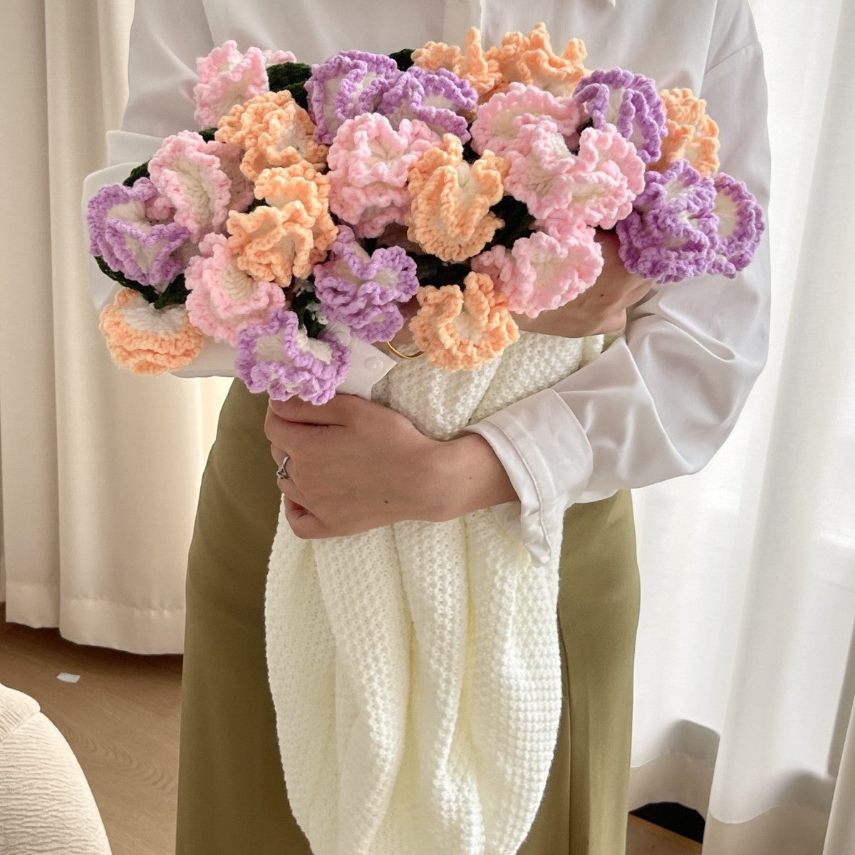Forever Bloom Crochet Bouquet Blanket – 2-in-1 Flower Gift & Cozy Throw